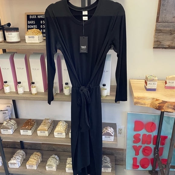 NWT - Smash + Tess - Rebecca Wrap Long Sleeve Dress in Black - Picture 1 of 7